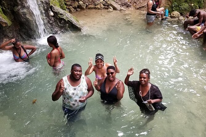 4. Negril Full-Day Guided / Sunset Tours 7miles Beach Blue Hole & Ricks Café - Rick’s Cafe for Sunset: A Cliffside End to the Day