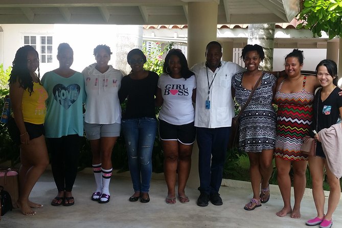 5. Montego Bay Private Highlite Sightseeing, SouvenirShoppingHalfDay Guided Tour - Usain Bolt’s Tracks and Records: jerk chicken stop, and what to budget for