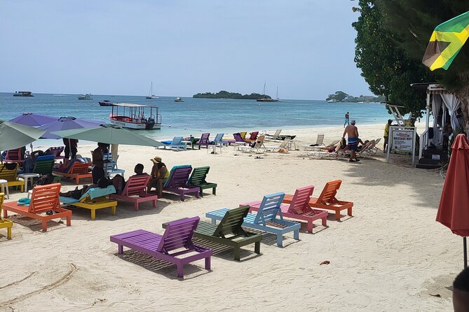 7 Mile Beach and Rick's Cafe Private Tour - Private transportation that actually saves your day