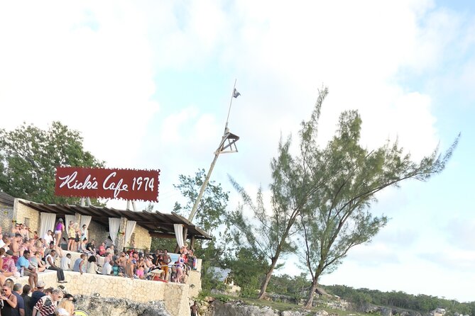 7 Mile Beach & Ricks Cafe with free Shopping experience - The “no shared group” part is bigger than it sounds