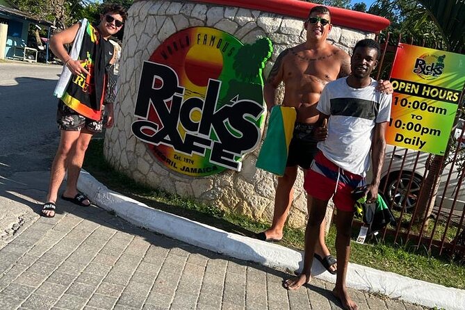 7 Miles Beach in Negril: Snorkeling, Boat Ride and Rick’s Cafe - A one-day combo that hits Seven Miles Beach and Rick’s Cafe