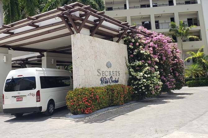 A "Private" Airport Transfer to any Resort in Montego Bay - Who this fits best (and who might want something else)