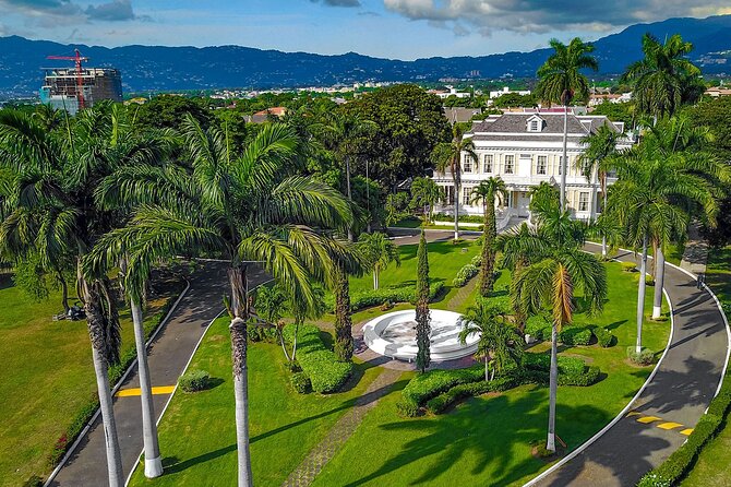 Airport Group Transfers-Kingston - Getting Back to the Airport: Round-Trip Value