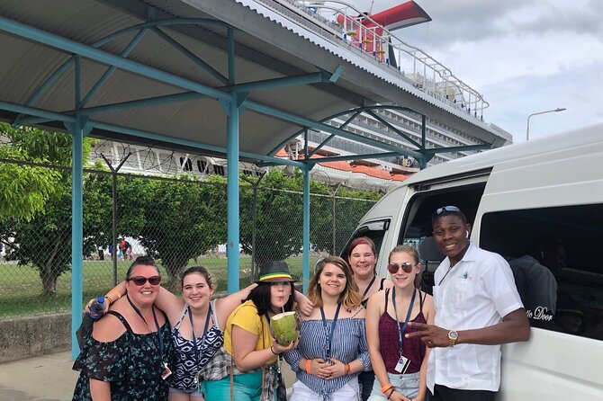 Airport Round transfer Excellence,Coral Springs,Paladium, Royaltan Blue Waters - The Drive Experience: What You Can Expect in the Vehicle