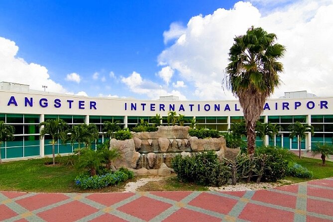 Airport Shuttle from Montego Bay (MBJ) to Hotel - Comfort check: air-conditioning, crowding, and heat moments