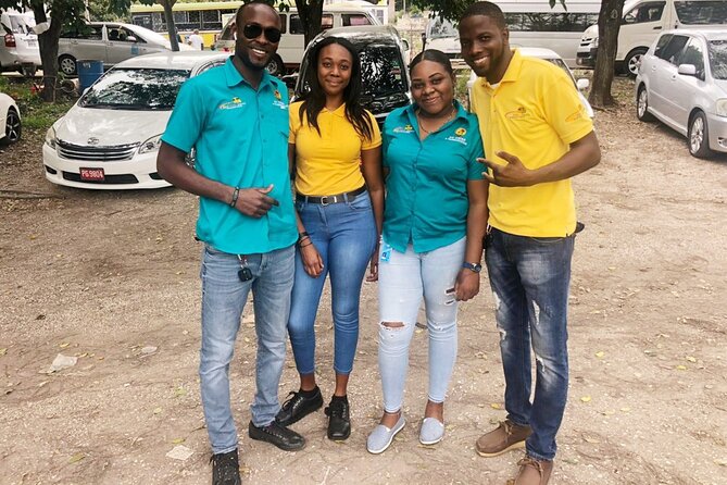 Airport Transfers to Runaway Bay Hotels (MBJ) - The meet-and-greet: how you actually connect with your driver
