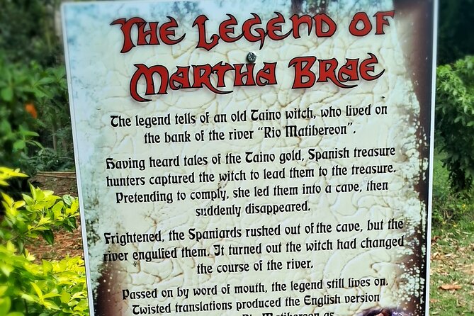 Bamboo Rafting Experience on the Martha Brea - Stories on the river: Martha Brae legend and captain personalities