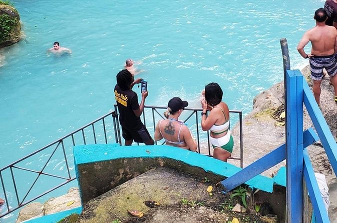 Blue Hole Falls & Ocho Rios from Montego Bay & Falmouth Jamaica - Ocho Rios Stop: Crafts, Souvenirs, and Duty-Free Browsing