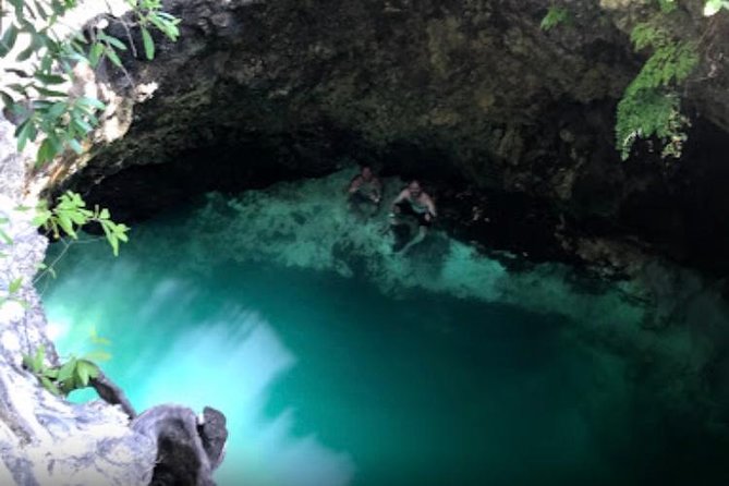 Blue Hole Mineral Spring and Ricks Cafe Private Tour - Your driver and vehicle: why private transport really changes the day