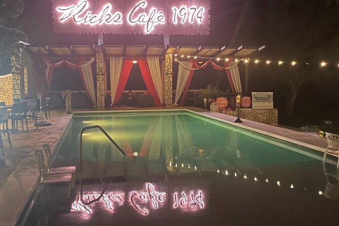 Blue Hole Mineral Swim, Negril Ricks Cafe, & Herb Farm Combo Tour - Rick’s Cafe sunset cliffs: photo angles and the famous cliff-jump atmosphere