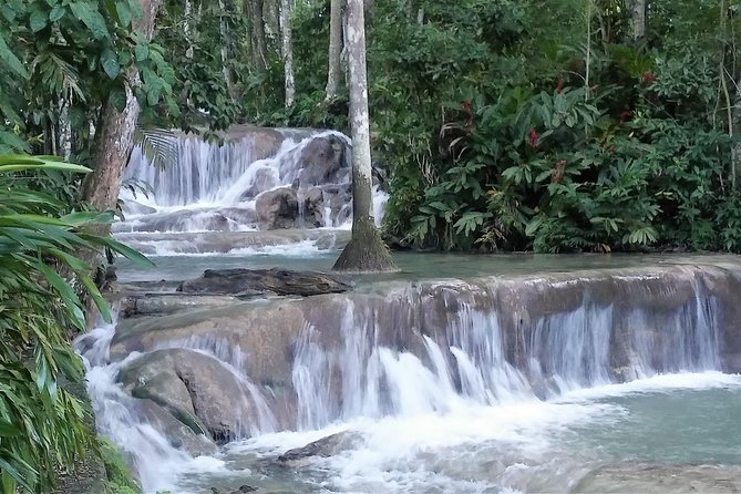 Blue Hole plus Secret Falls and Dunns River Falls Combo from Runaway Bay Hotels - Lunch stop: how to avoid the most common value complaint
