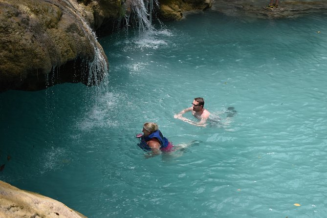 Blue Hole plus Secret Falls & Dunn's River Falls from Grand Palladium - Driving Time and Start-Time Reality