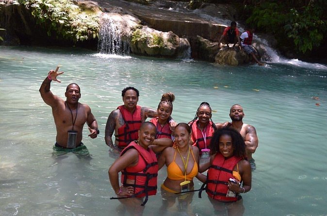 Blue Hole Waterfalls + Bamboo River Rafting Tour from Ocho Rios - Secret Falls: the short hike that changes the feel of the day