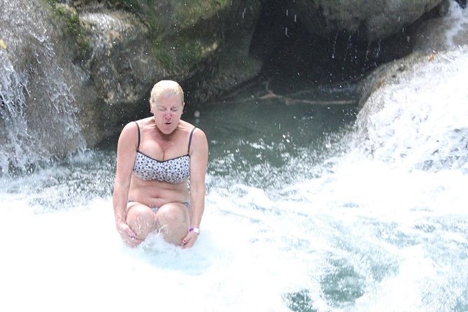 Blue Hole waterfalls from Runaway bay - The guides: service quality that shows up in the details