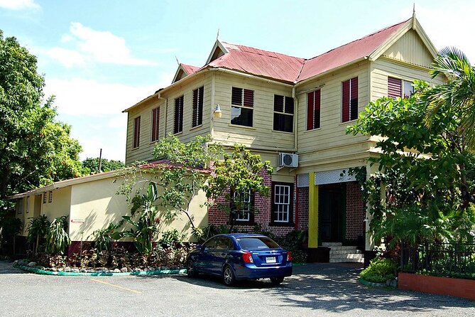 Bob Marley Museum Full Day Tour from Montego bay - Kingston sightseeing in 30 minutes: a quick orientation that pays off later