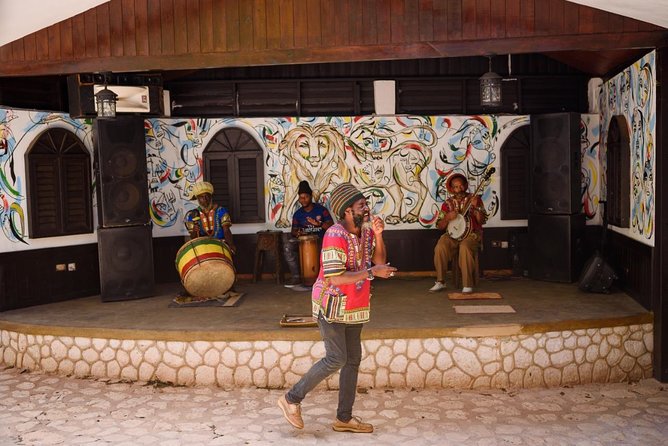 Bob Marley Nine Mile and Dunn's River Falls Tour From Montego Bay - Touring the Bob Marley Mausoleum: Plan for Quiet Focus