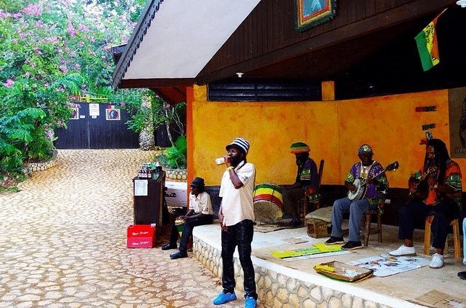 Bob Marley Nine Mile Tour - From Montego Bay - Drinks included, comfort prioritized, and what private really means here