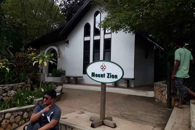 Bob Marley Nine Mile Tour - From Montego Bay - The reggae band moment and how to pace your visit