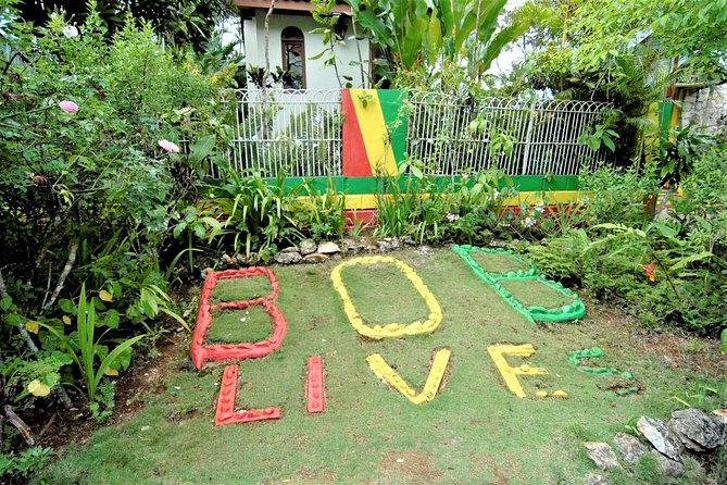 Bob Marley's Nine Mile Day-Trip w/Admission & Guided Tour from Grand Palladium - Rose Hall Great House: Another Plantation Landmark in the Same Day