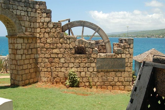 Bob Marley's Nine Mile Day-Trip with Admission & Guided Tour from Falmouth - Who should book this Bob Marley day trip from Falmouth