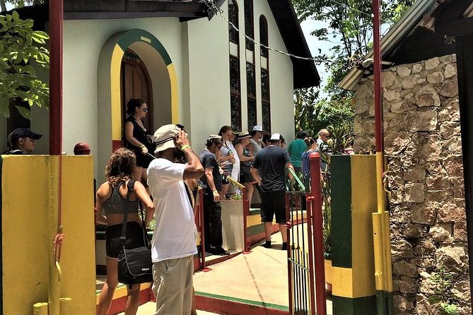 Bob Marley's Nine Mile Day-Trip with Admission & Guided Tour from Runaway Bay - Runaway Bay to Nine Miles: Why the Drive Feels Like Part of the Tour