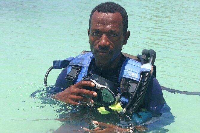 Discover Scuba Diving in Montego Bay-ONE Tank (First time Diving) - Gear, Gear Fit, and the Safety Rhythm with a Pro