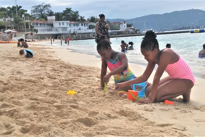 Doctor's Cave Beach, Margaritaville & Shopping from Montego Bay Hotels - Margaritaville: where the food hits, and the day stays fun for families