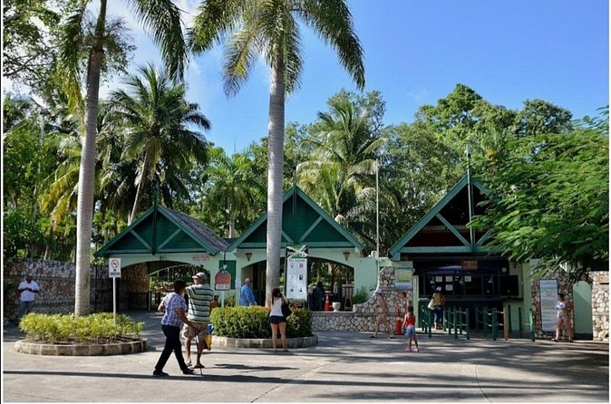 Dunn's River Fall's - Passing Green Grotto Caves: a quick look at another side of Jamaica