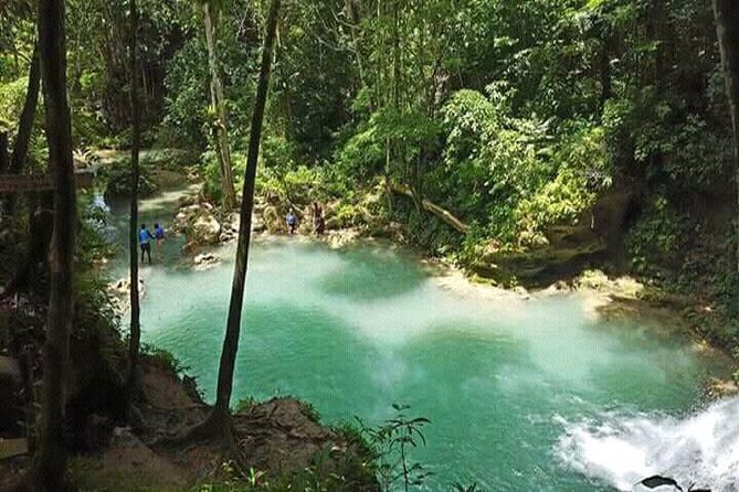 Dunn's River Falls and Blue Hole Combo Tour From Ocho Rios & Runaway Bay - Why this Dunn’s River and Blue Hole combo works in a half day