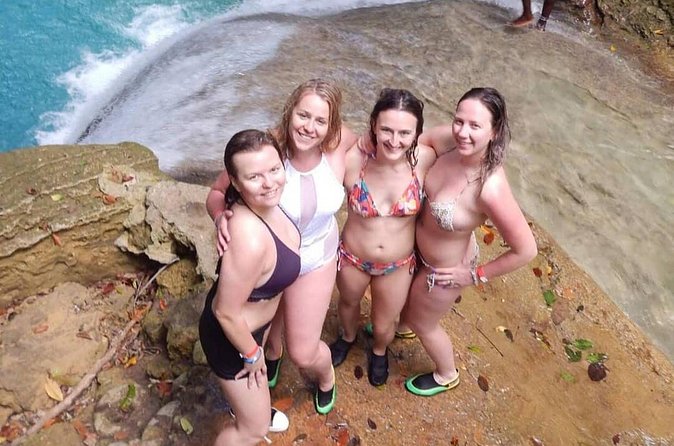 Dunn's River Falls and Blue Hole Combo Tour From Ocho Rios & Runaway Bay - What to pack and wear for Dunn’s River and the Blue Hole