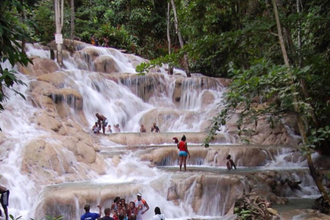 Dunn's River Falls and Blue Hole Private Tour from Ocho Rios - Why Dunn’s River Falls and the Blue Hole in one day works