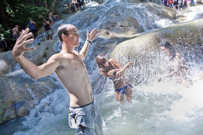 Dunn's River Falls & Luminous Lagoon Guided Tour from Montego Bay - What to pack: the small items that make a big difference