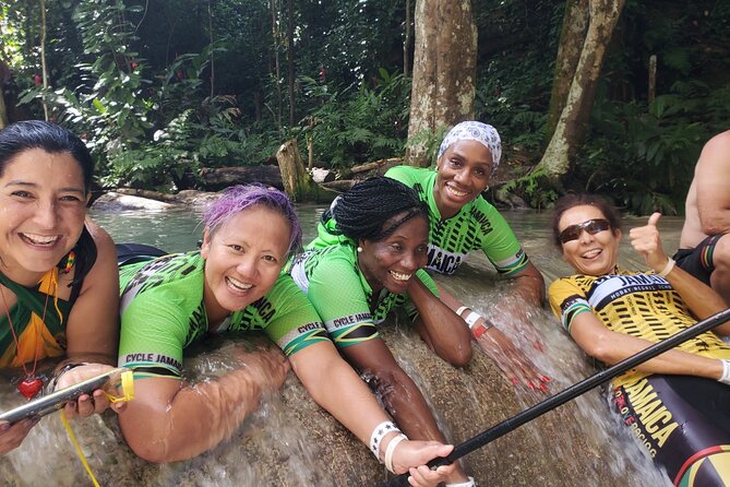 Exhilarating Dunn's River Falls Guided Tour from Ocho Rios hotels - Getting to the falls from your Ocho Rios hotel without wasting the day