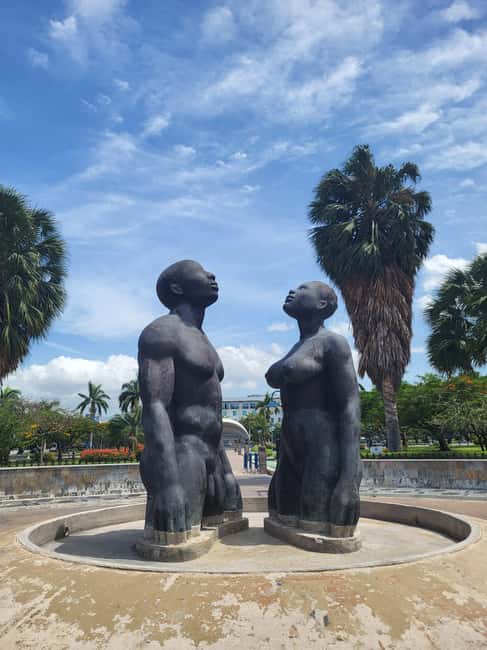 Explore Downtown Kingston and New Kingston: - New Kingston Streets Plus the Harbor Cruise on Kingston’s Big Natural Water
