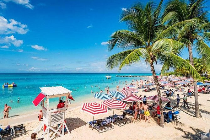 Falmouth Shore Excursion: Historic Sightseeing Tour and Doctor's Cave Beach - Service and group experience: driver/guide matters