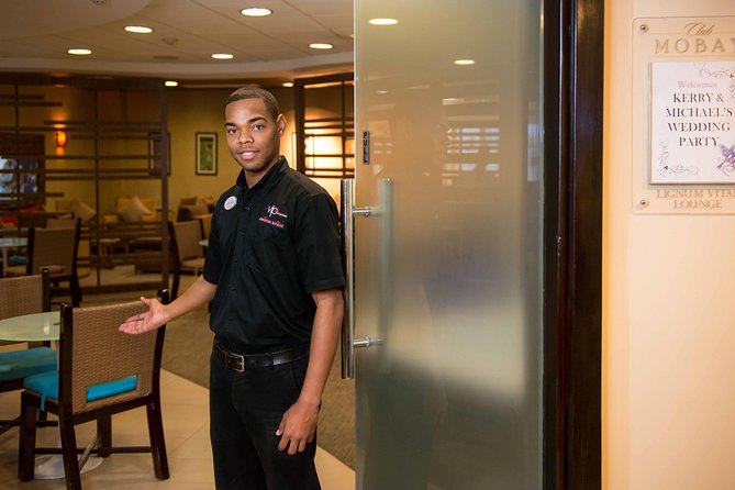 First Class Lounge, Fast Track & Round Trip Private Airport Transport Package - Arrival Day: Club Mobay Meeting Point, Forms, and Fast-Track Lines