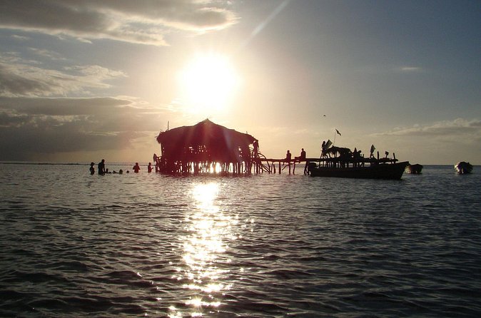 Floyd's Pelican Bar [Private Transportation] - Private transportation from your hotel, and why it matters