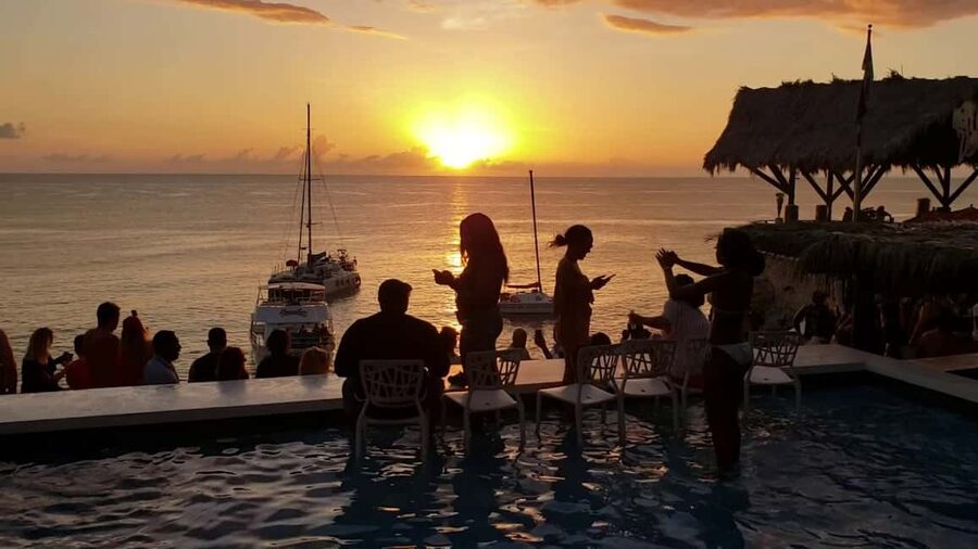 From Montego Bay: Negril Beach & Rick's Cafe Sunset Day Trip - Rick’s Cafe: cliff views, sunset timing, and the jump if you dare