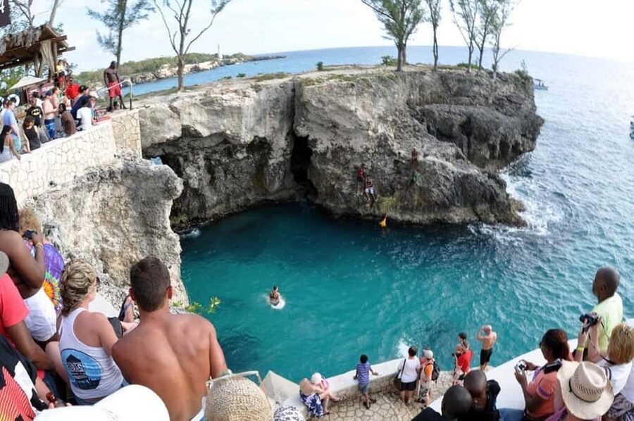 From Montego Bay: Negril Day Trip and Rick's Café Sunset - The 3,200-Foot Thrill Moment and Who It’s For