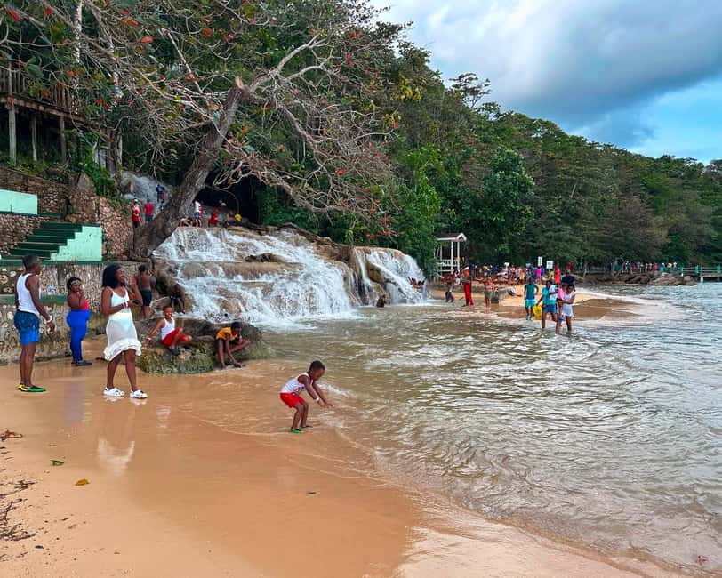 From Ocho Rios / Runaway Bay: Day Trip to Dunn's River Falls - The 590-foot hike: what the guide shows you (and why it helps)