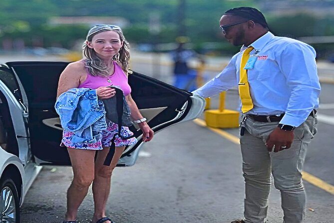 Group Private Kingston Airport Transfers (4 - 9 Persons) - The ride itself: comfort, safety, and clean vehicles