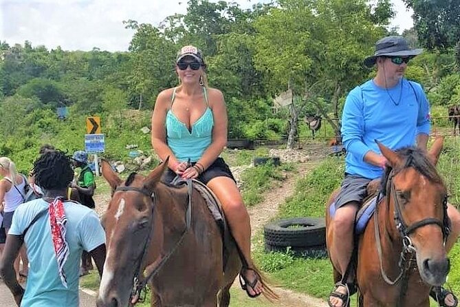 Horseback Riding from Montego Bay - From Montego Bay to Mammy Bay Stables: the drive sets the tone