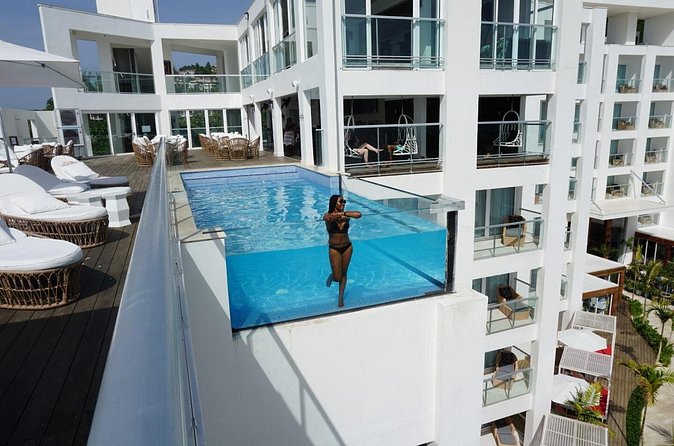 Hyatt Zillara or Ziva Rose Hall private Transfers - What the Meeting Feels Like When Things Are Actually Busy