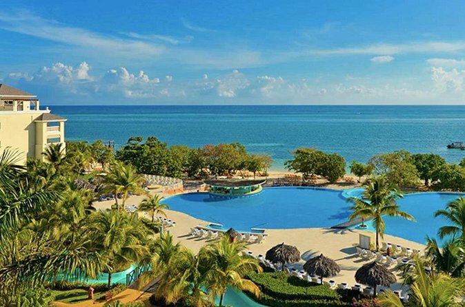 Iberostar Rose Hall Beach with Unlimited Food and Drinks - Should You Book This Iberostar Rose Hall Beach Day Pass?