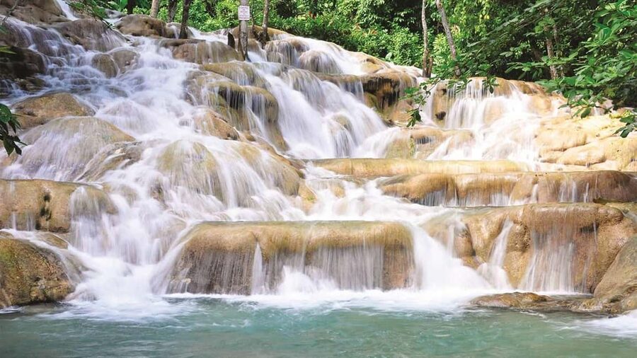 Jamaica: Bob Marley, Dunn's River Falls and Luminous Lagoon - Luminous Lagoon at Night, When the Water Shows Its Glow