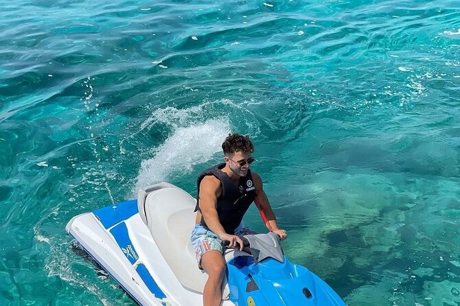 Jet Ski/ Parasailig Water Activity in Montego Bay Jamaica. - Key things to know before you go