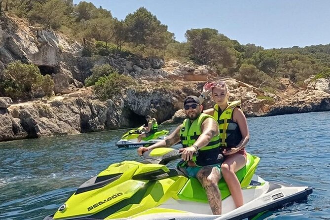 Jet Ski/ Parasailig Water Activity in Montego Bay Jamaica. - On-the-water readiness: the safety talk and life vest part