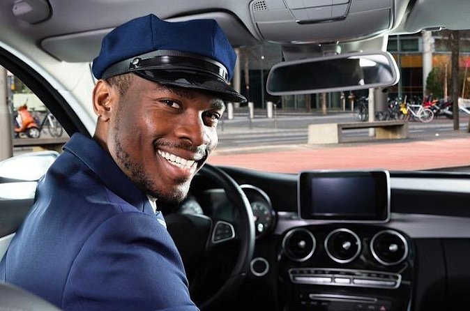 Kingston Airport Taxi To Ocho Rios, Montego Bay Or Negril Hotels - Comfort, Privacy, and Group Size: When Private Feels Worth It