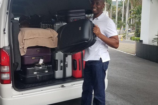 Kingston Round Trip Airport Transfers to Ocho Rios - Waiting for Delays, How They Handle Real Life