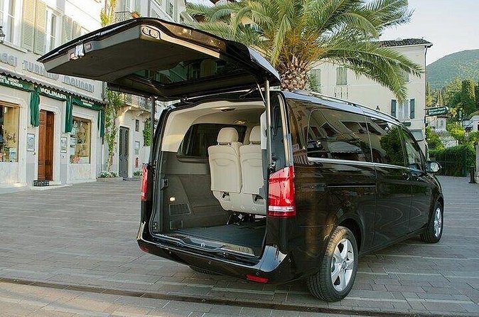 Kingston to Ocho Rios Round Trip Transfer - Price and Group Value: $350 for Up to 3 People